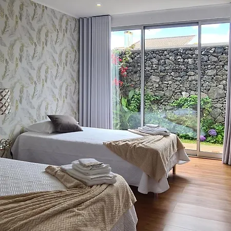 Willa Magnolia - To Explore The Island *